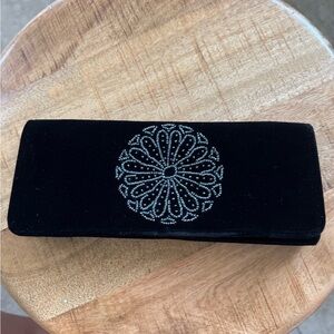 Shiraleah Elegant Black Clutch with Embellished Design